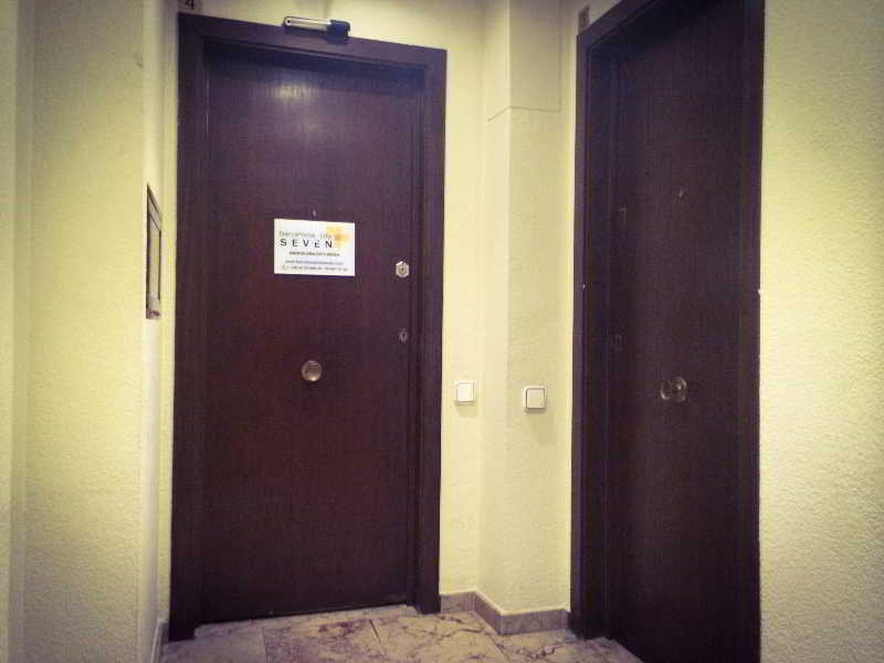 هتل Barcelona City Seven بارسلونا