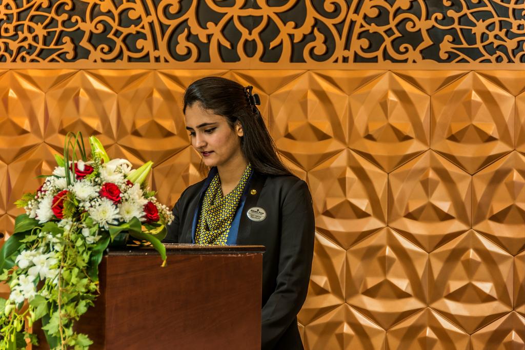 هتل گلدن تولیپ هدینگتون Ruwi