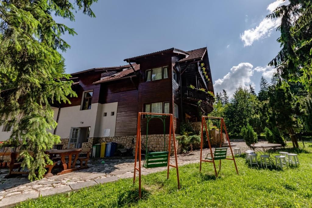 هتل Vila Zorile Poiana Brasov