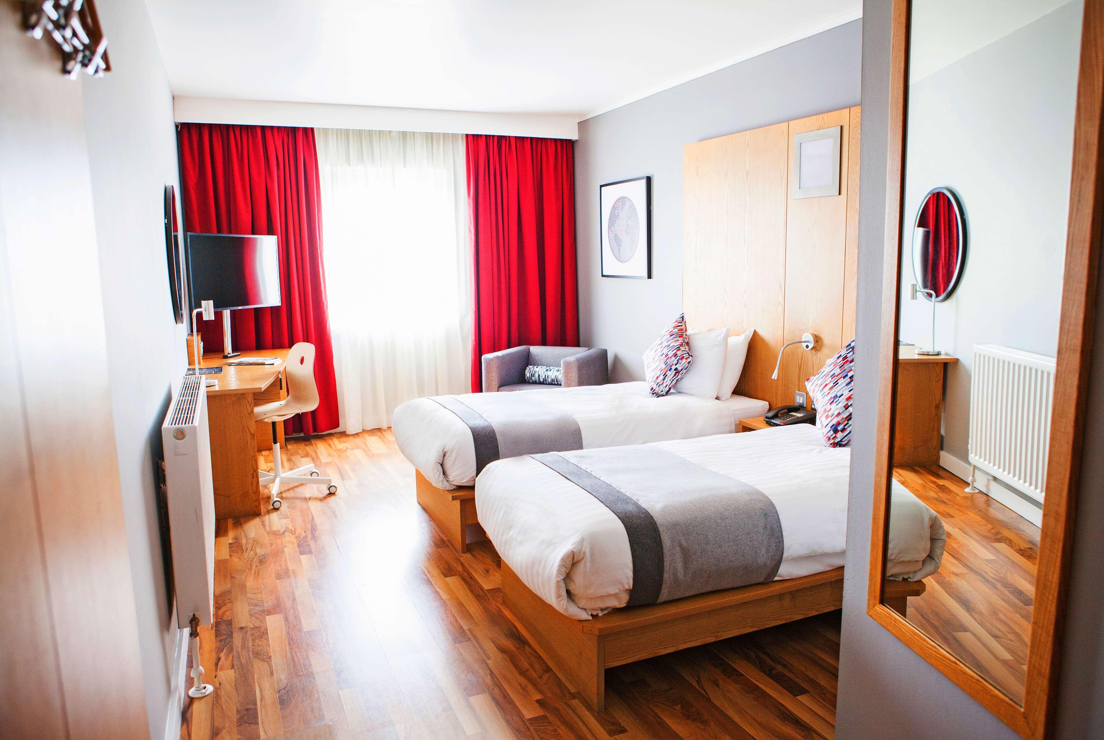 هتل Ramada Encore Belfast City Centre Belfast