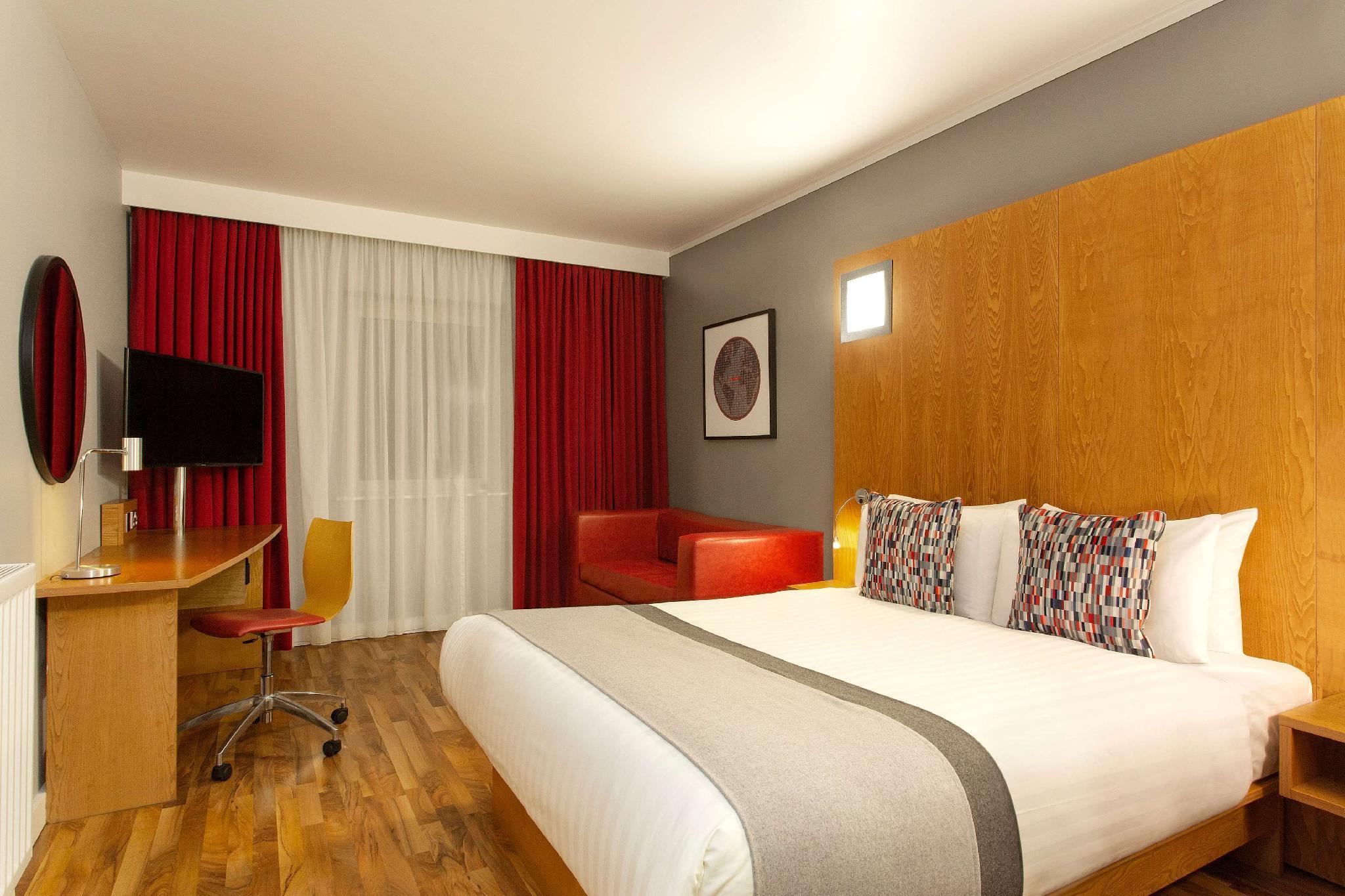 هتل Ramada Encore Belfast City Centre Belfast