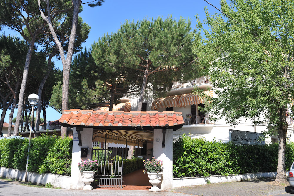 هتل la Pineta al Mare Forte dei Marmi