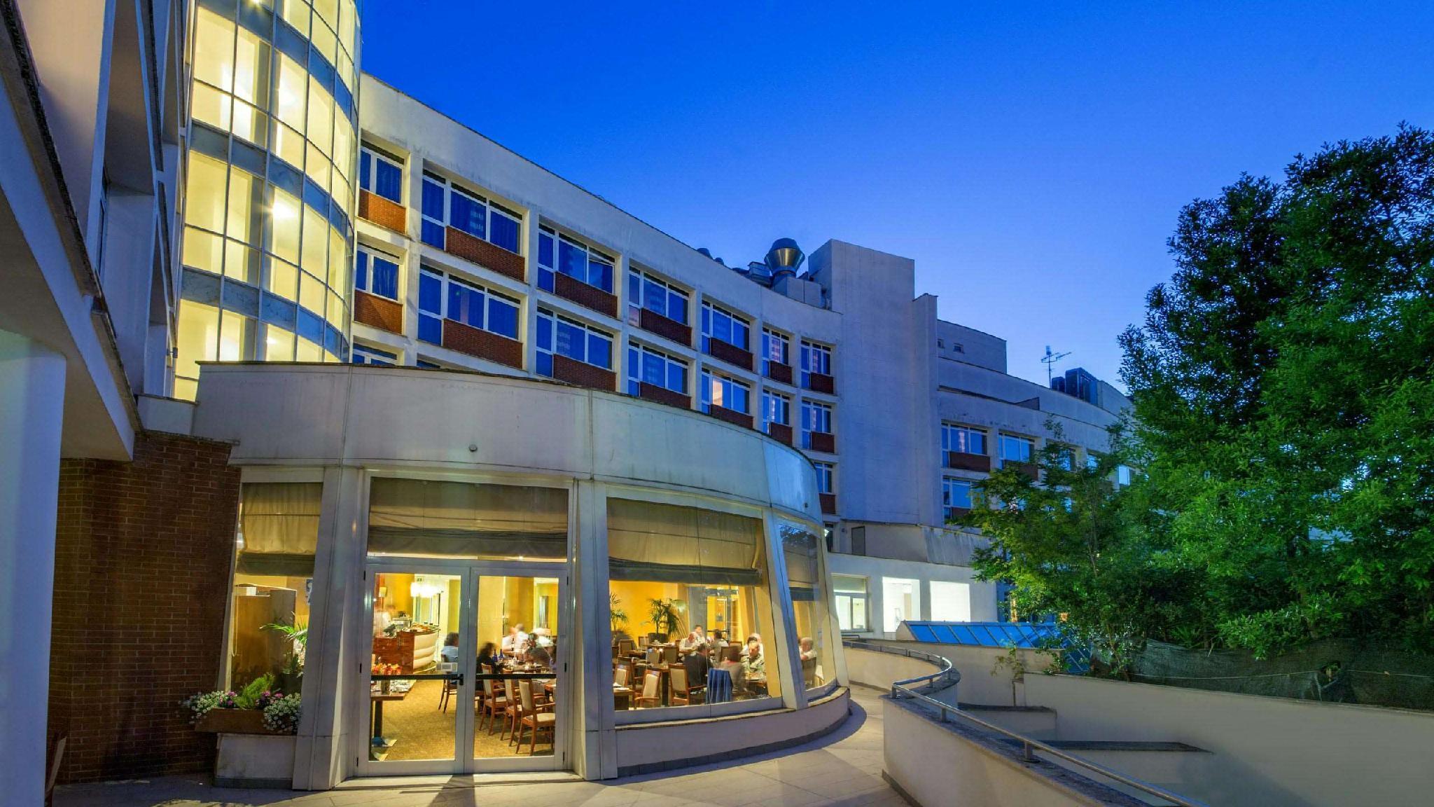 Alibaba https://cdn.alibaba.ir/ostorage/hotel/images/33D2DA9C/583ABBE4C8DD79AC4006D19799996179.jpg