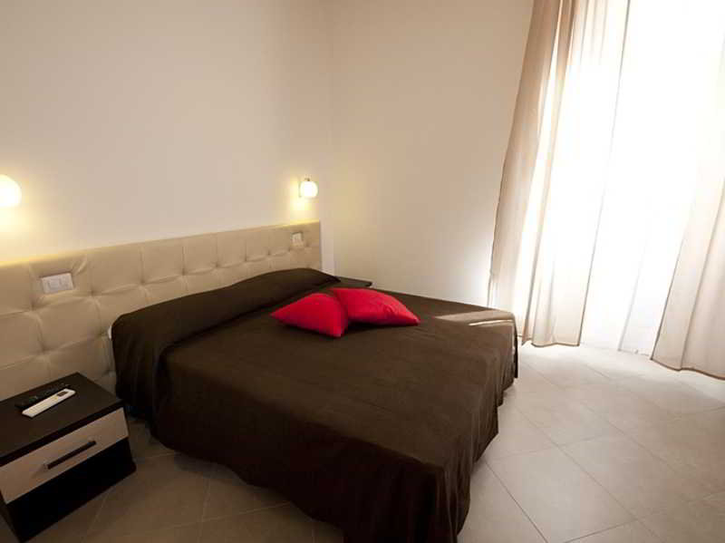 هتل Ara Pacis Inn رم