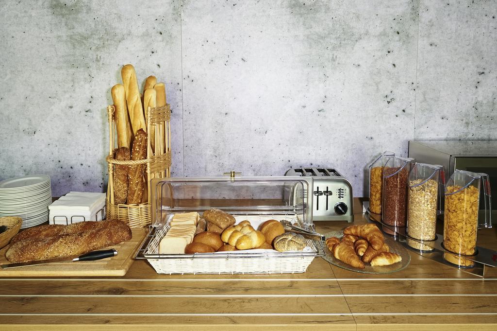 هتل ibis budget Zurich City West زوریخ