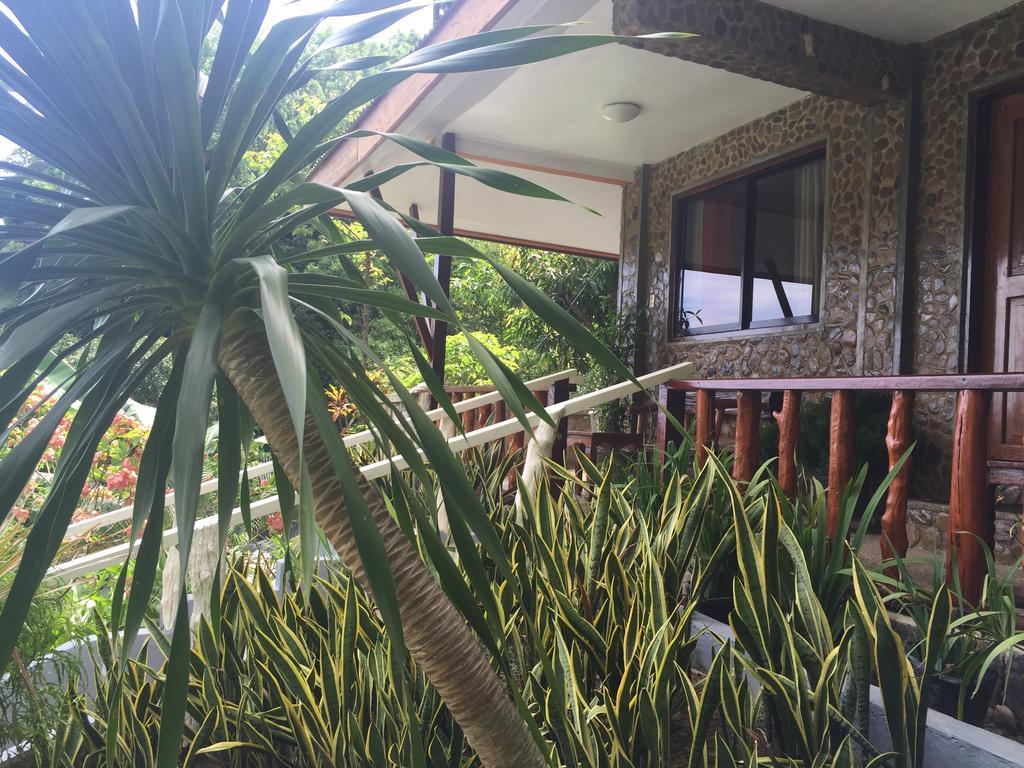 هتل El Nido Viewdeck Cottages El Nido