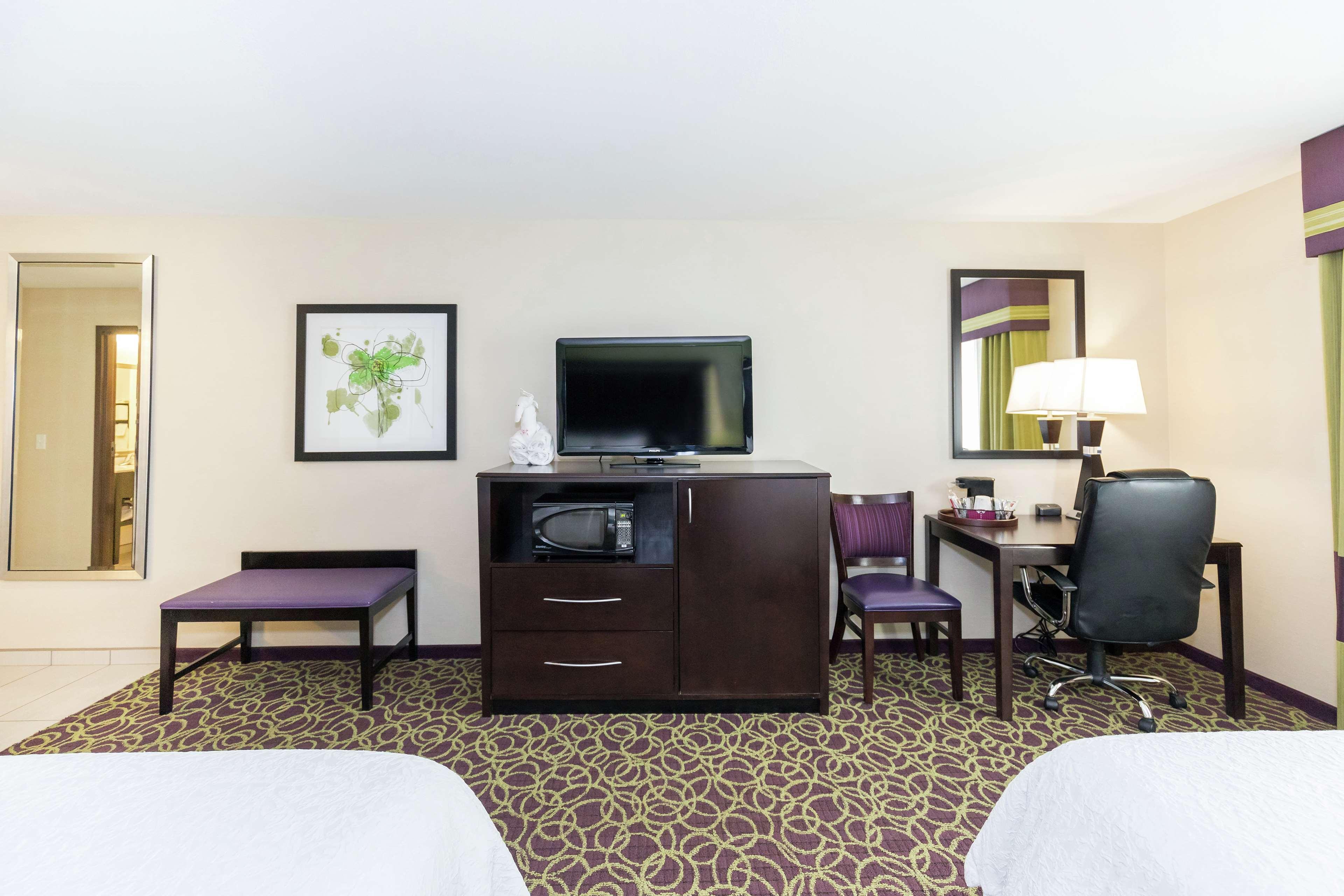 هتل Hampton Inn & Suites Sandusky/Milan میلان