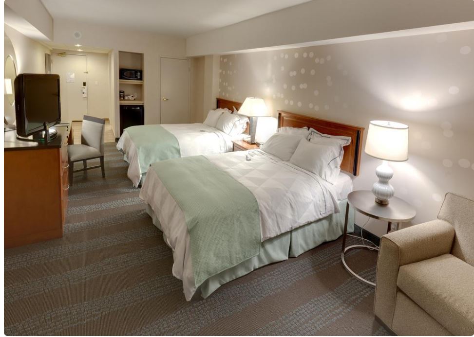 هتل Radisson Hotel & Suites Fallsview آبشار نیاگارا