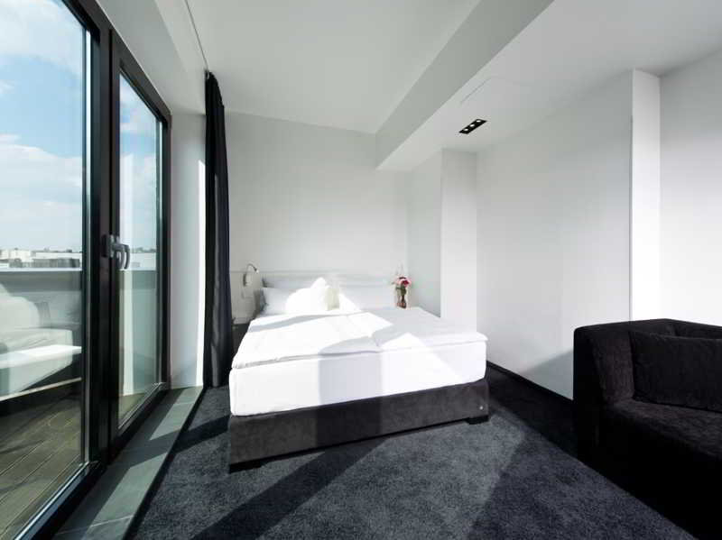 هتل Hotel Lindemann's برلین