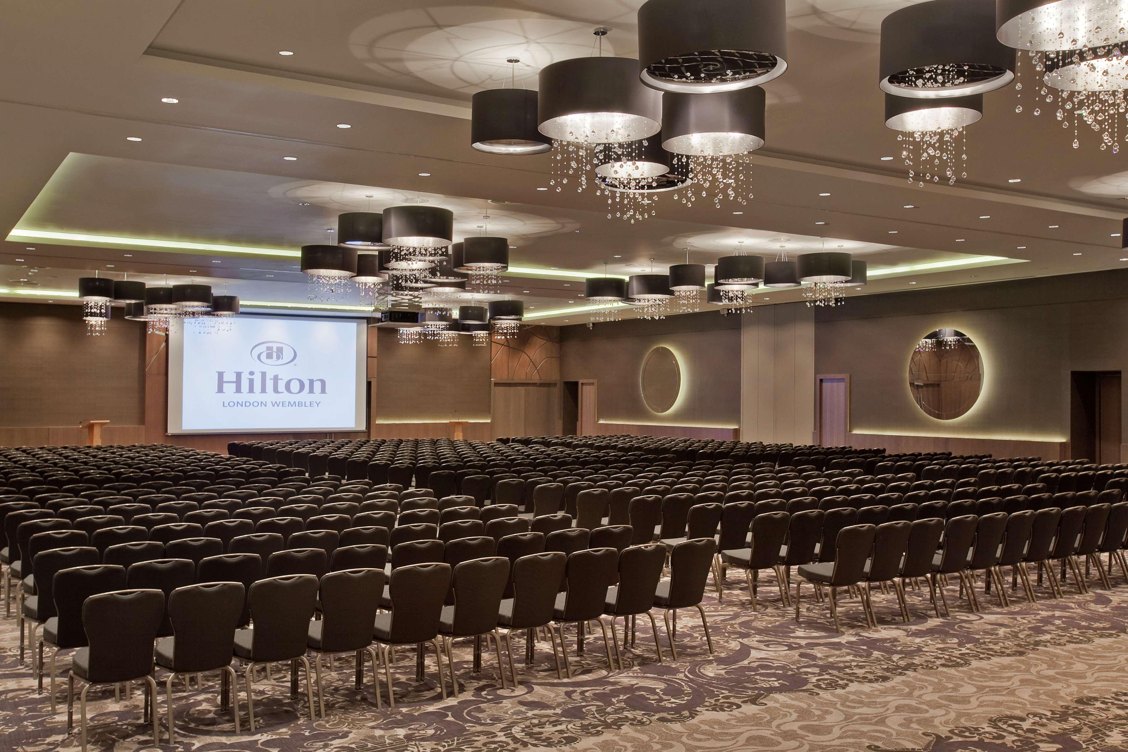 هتل Hilton London Wembley لندن