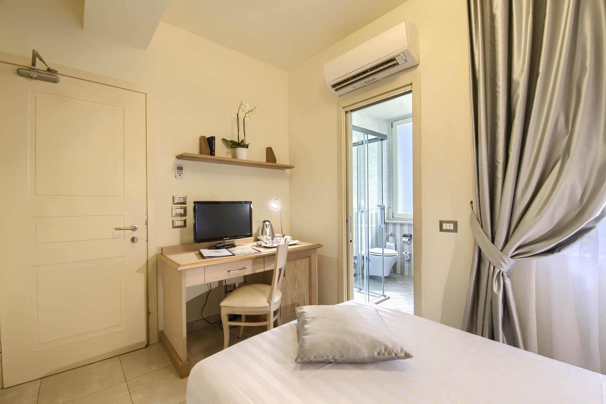 هتل Domus Australia رم