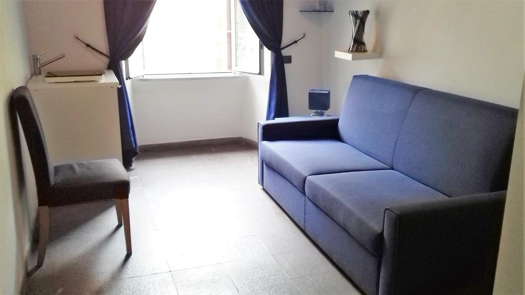 هتل Romantic Vatican Rome Bed & Breakfast رم