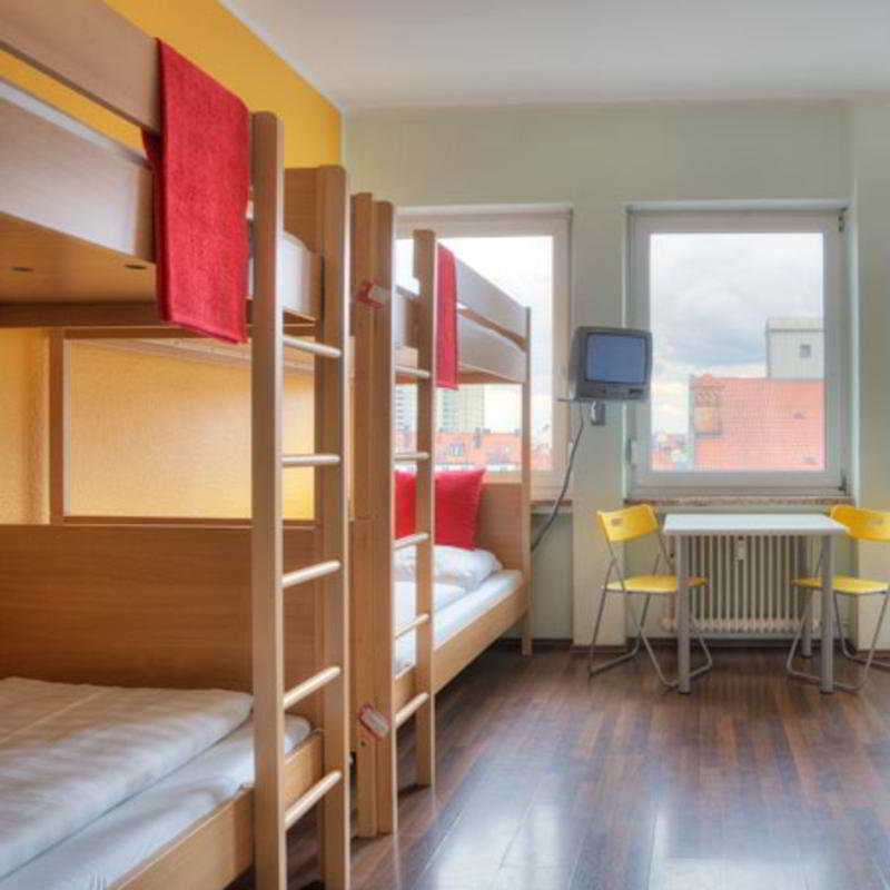 هتل Meininger Hotel München City Center مونیخ