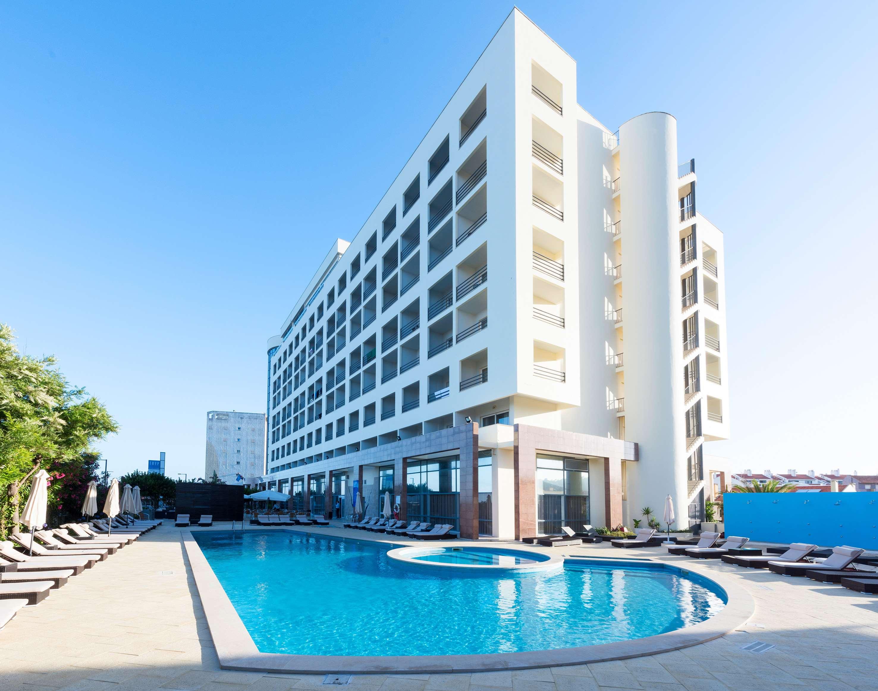 هتل Hotel Tryp Lisboa Caparica Mar Costa Caparica
