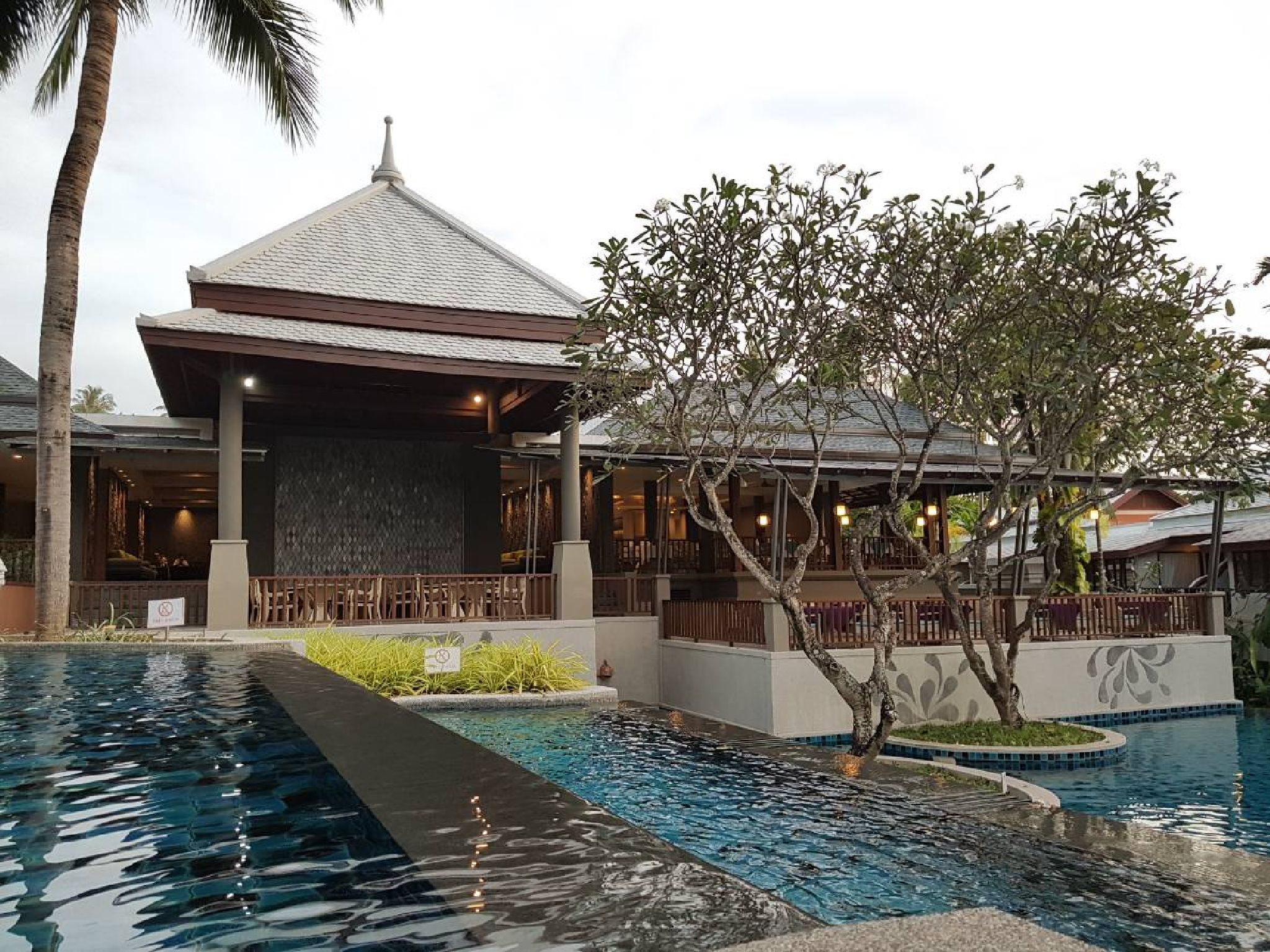 هتل Andaman Cannacia Resort & Spa Kata Beach
