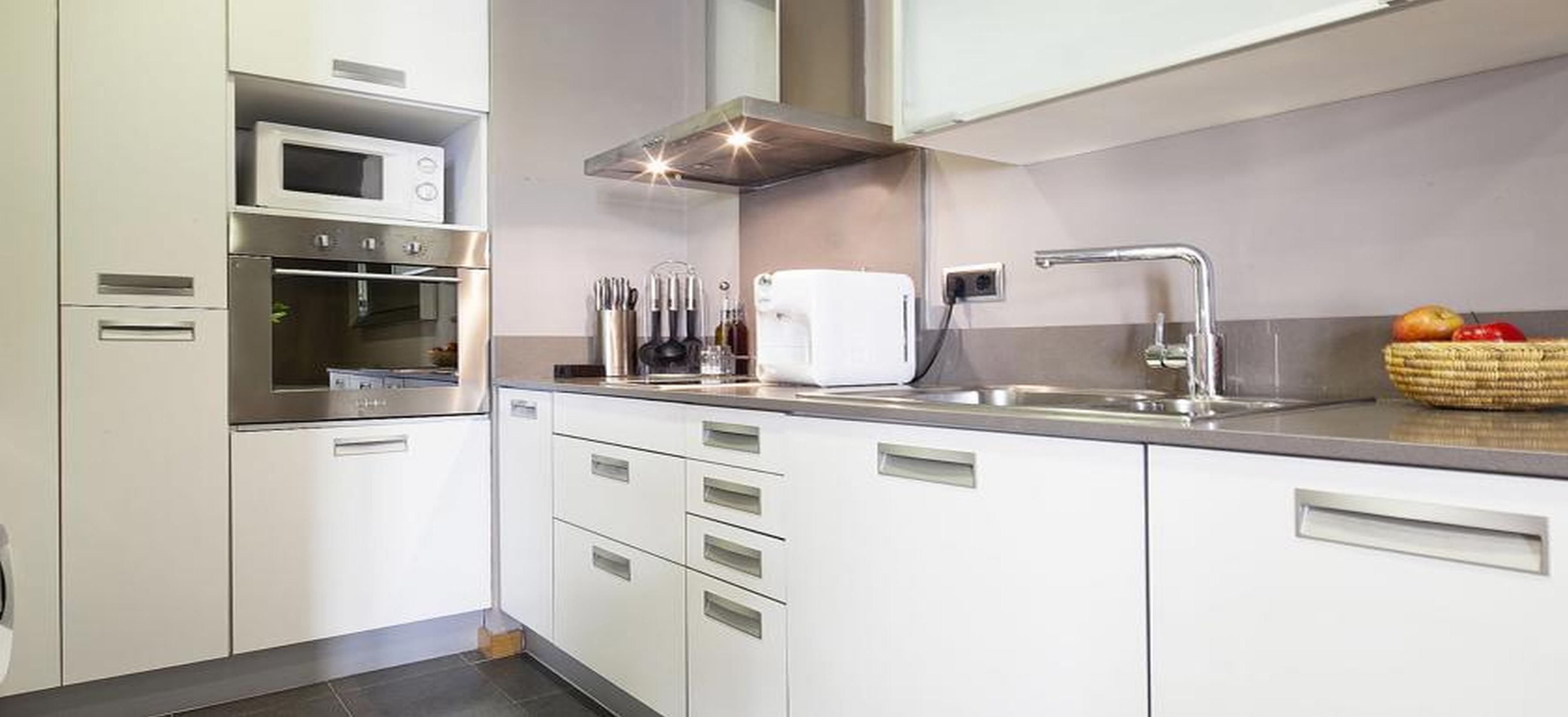 هتل Uma Suites Luxury Midtown بارسلونا