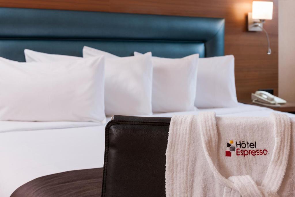 هتل Hotel Espresso Montreal Centre-Ville مونترال