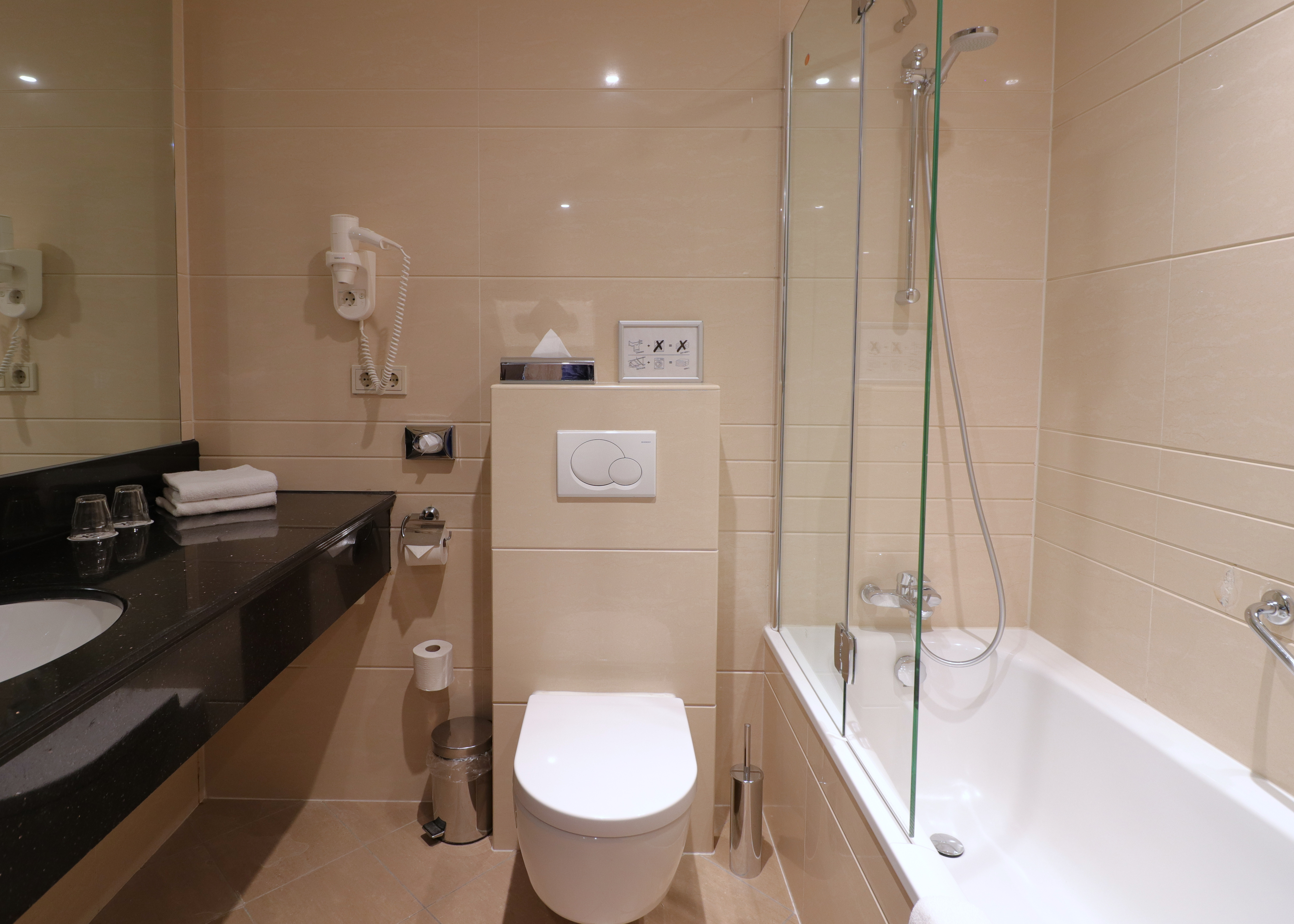 هتل XO Hotels Blue Tower آمستردام
