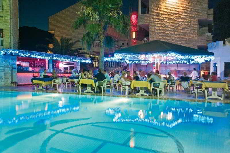 هتل Havana Hotel کمر