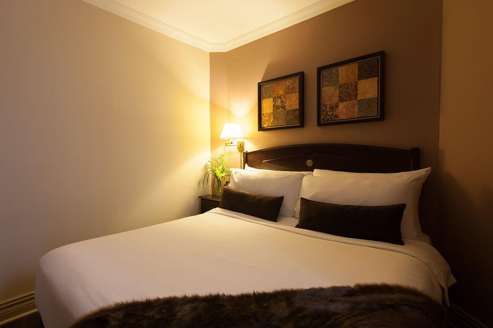 هتل Grand Toronto تورنتو