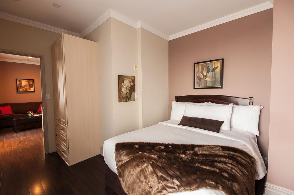 هتل Grand Toronto تورنتو