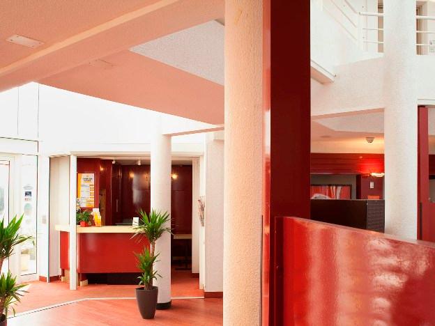 هتل Hôtel hotelF1 Maurepas Maurepas