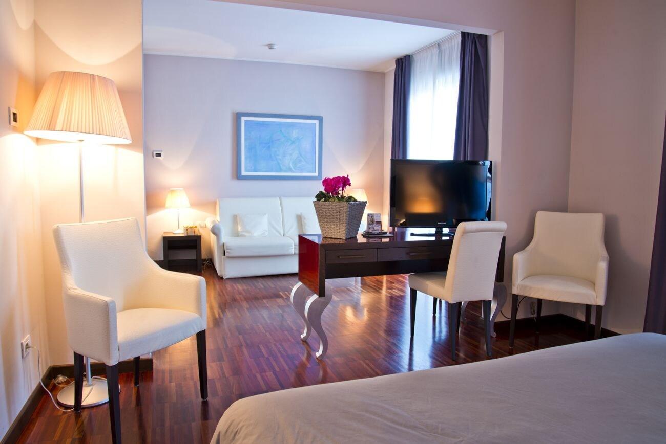 هتل Cavour نوارا