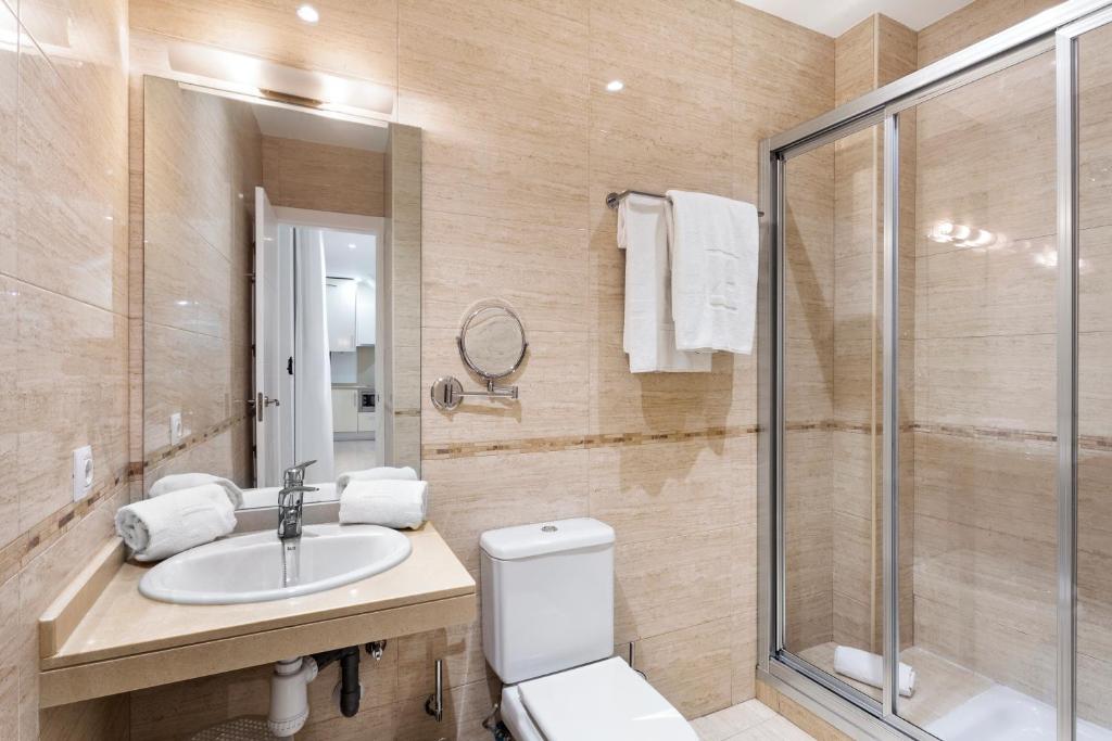 هتل Apartamentos Metropolis سویل