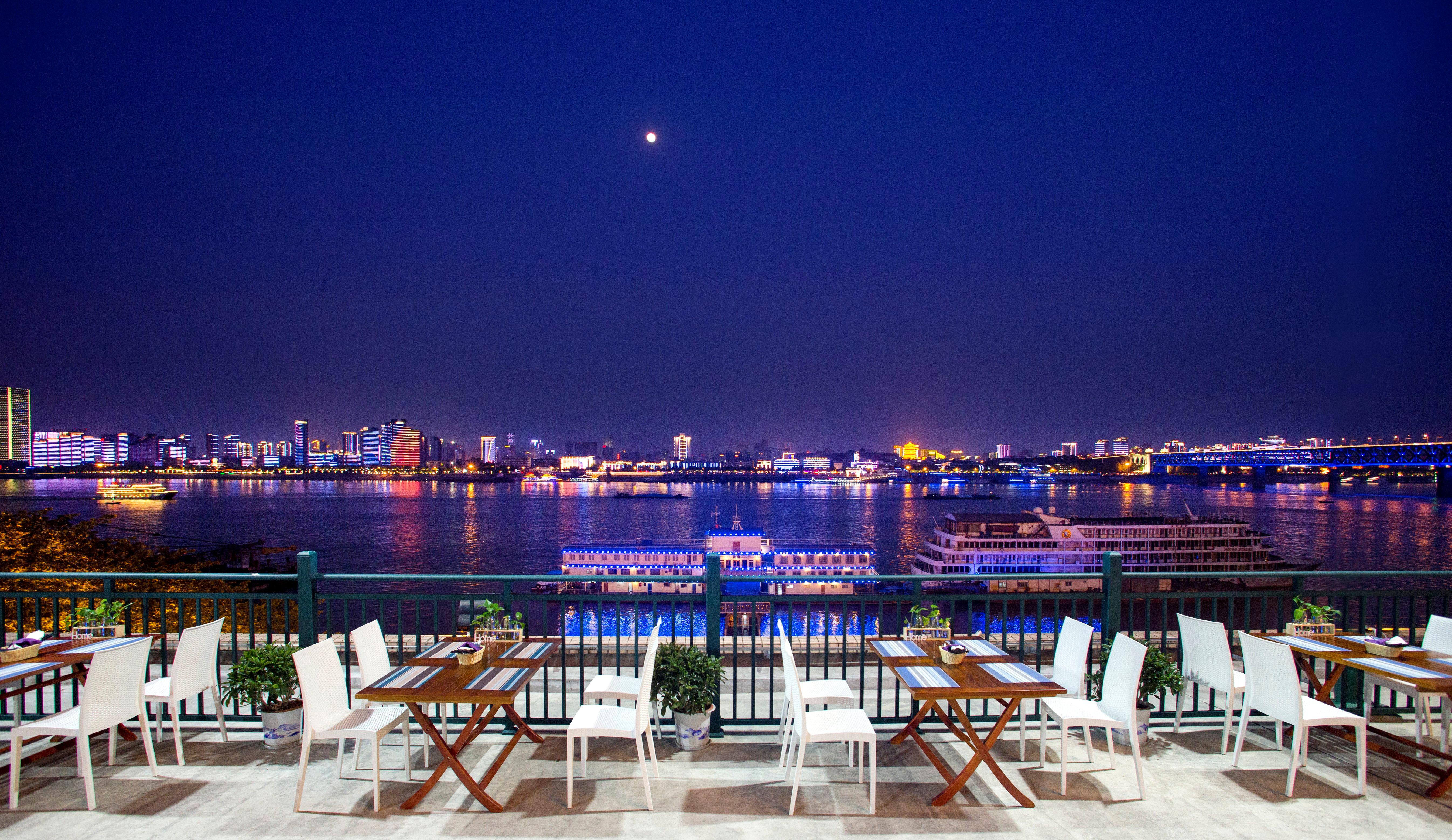 Alibaba https://cdn.alibaba.ir/ostorage/hotel/images/3A99180E/EE9E1CEDF839CE7C7E5D33AEF2BF331D.jpg