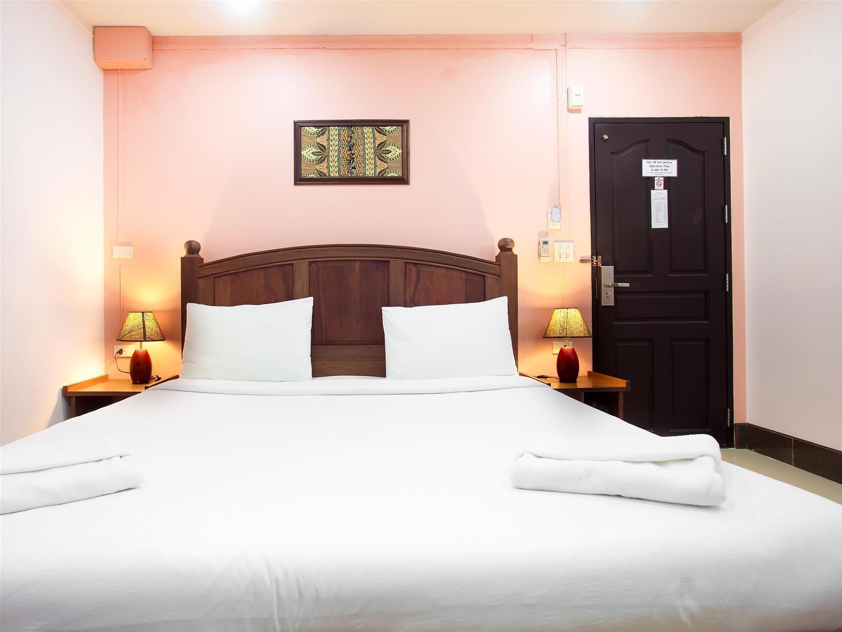 تصاویر Hotel Baan Sutra Guesthouse