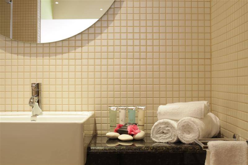 هتل E-Hotel Pervolia