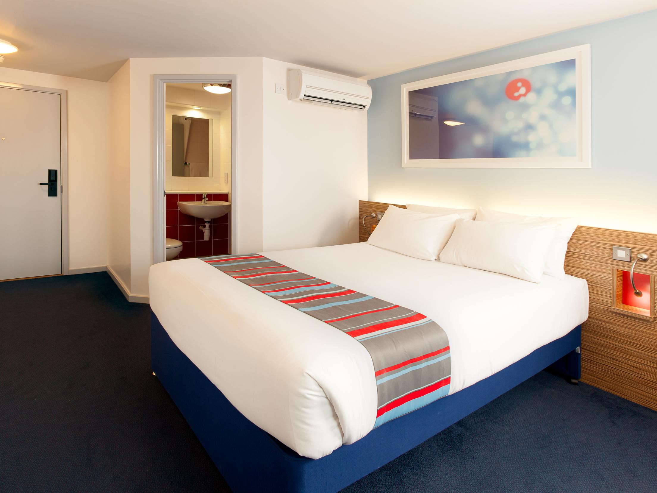 هتل Travelodge Kingston Upon Thames Central Kingston upon Thames