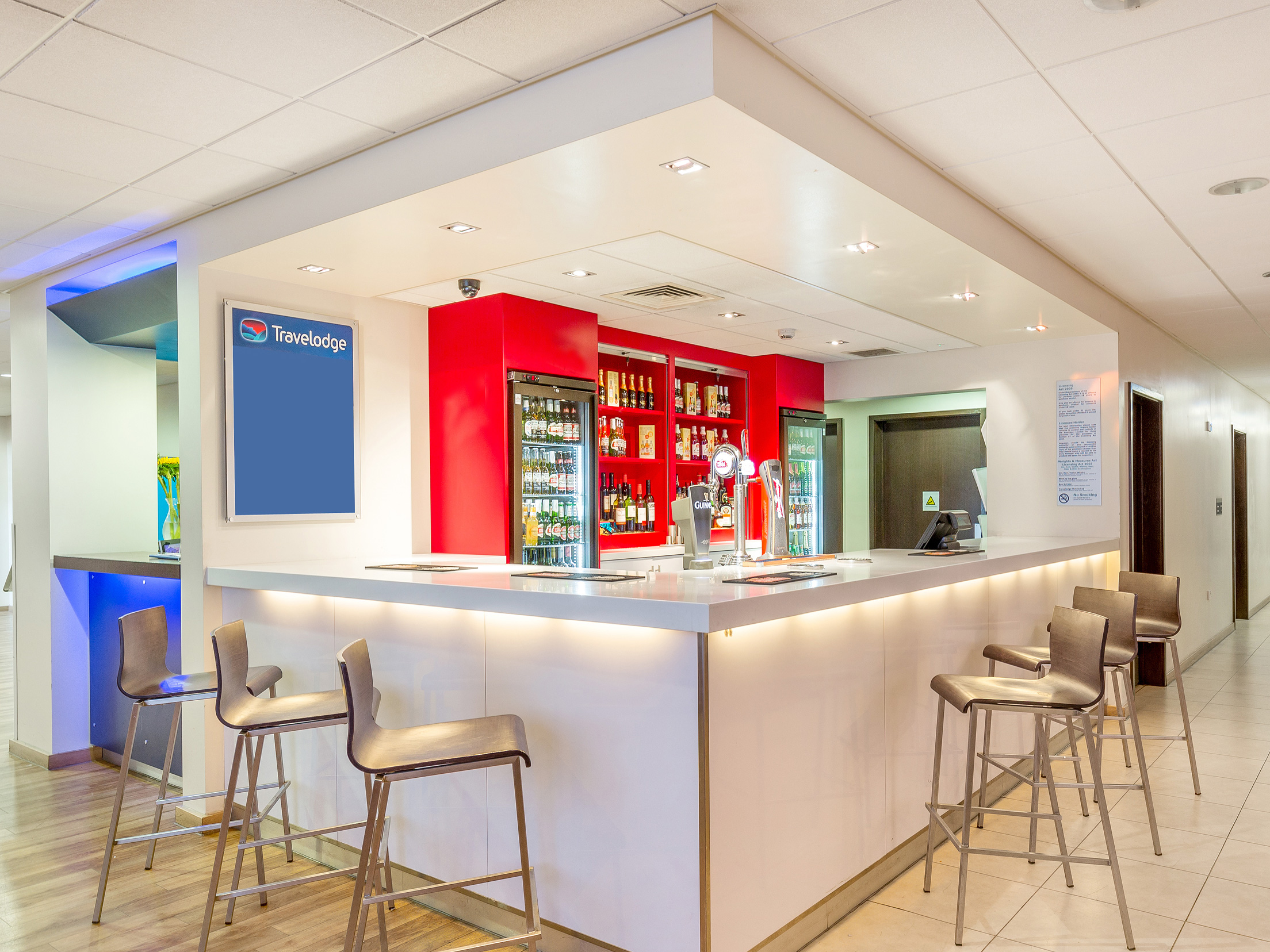 هتل Travelodge Kingston Upon Thames Central Kingston upon Thames