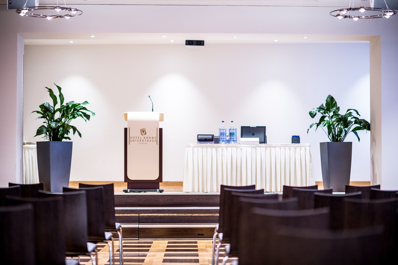 هتل کرون اونترستراس زوریخ