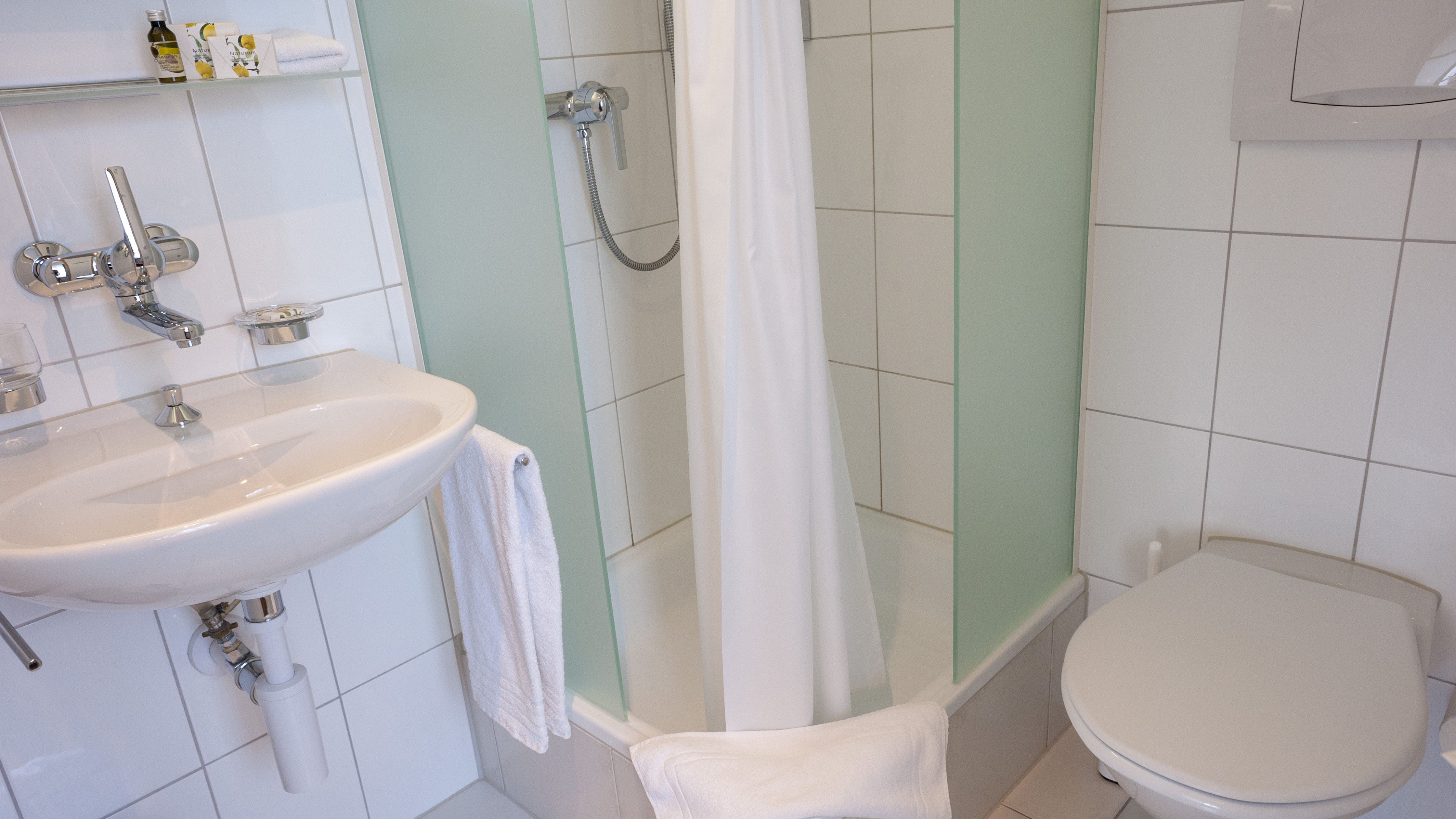 هتل کرون اونترستراس زوریخ