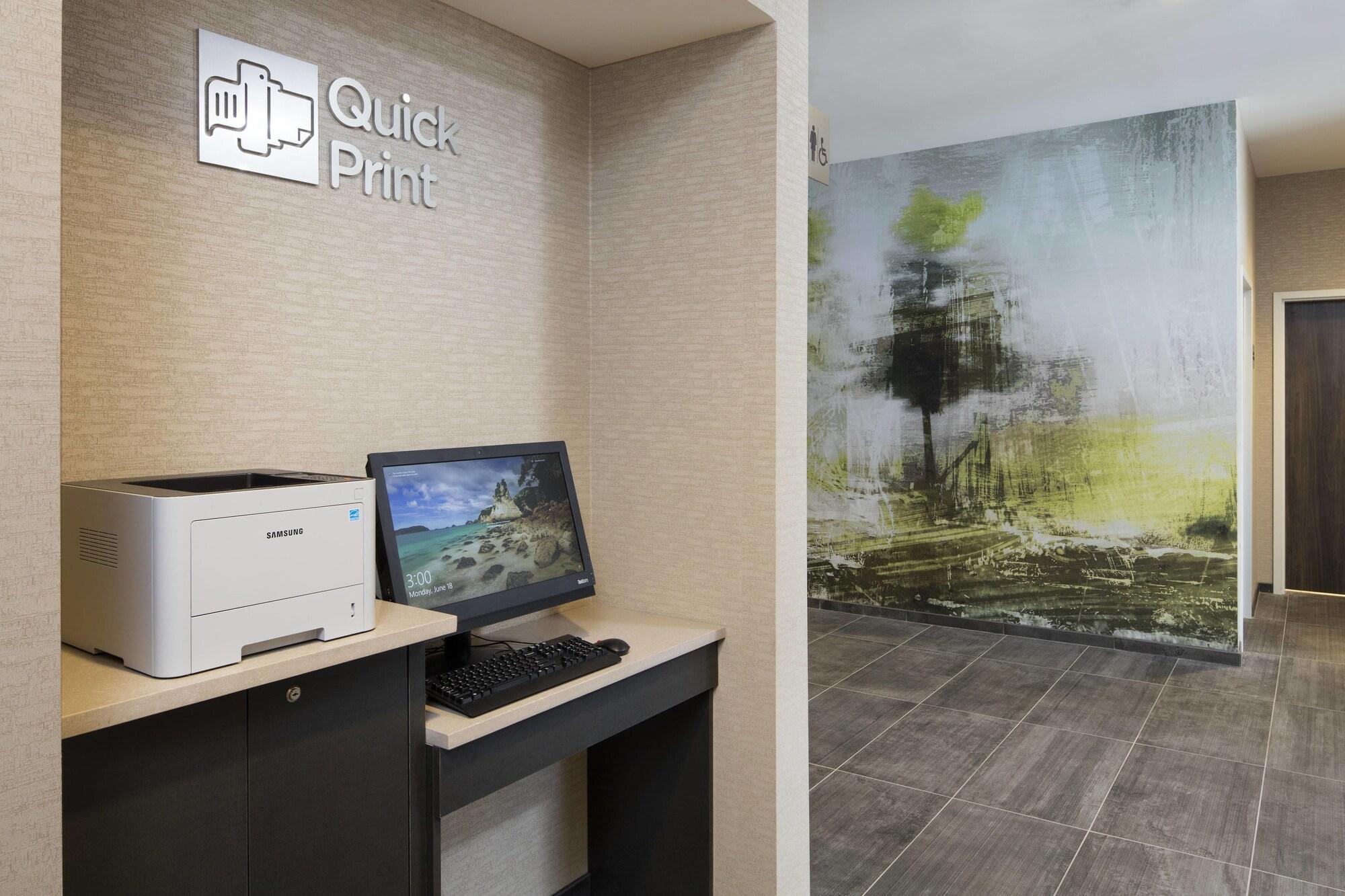 هتل Courtyard Prince George Prince George