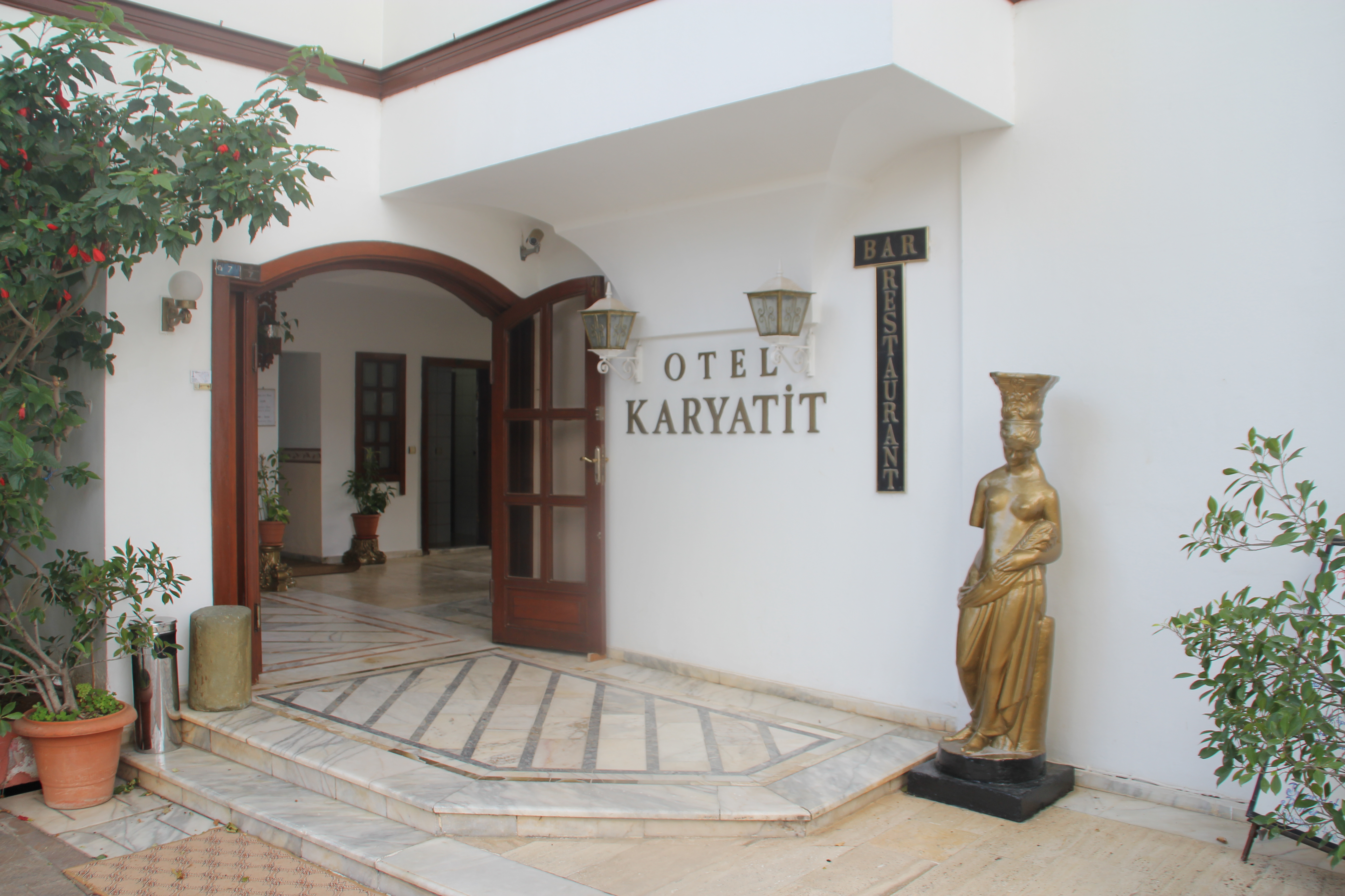 عکس های Hotel Karyatit Hotel