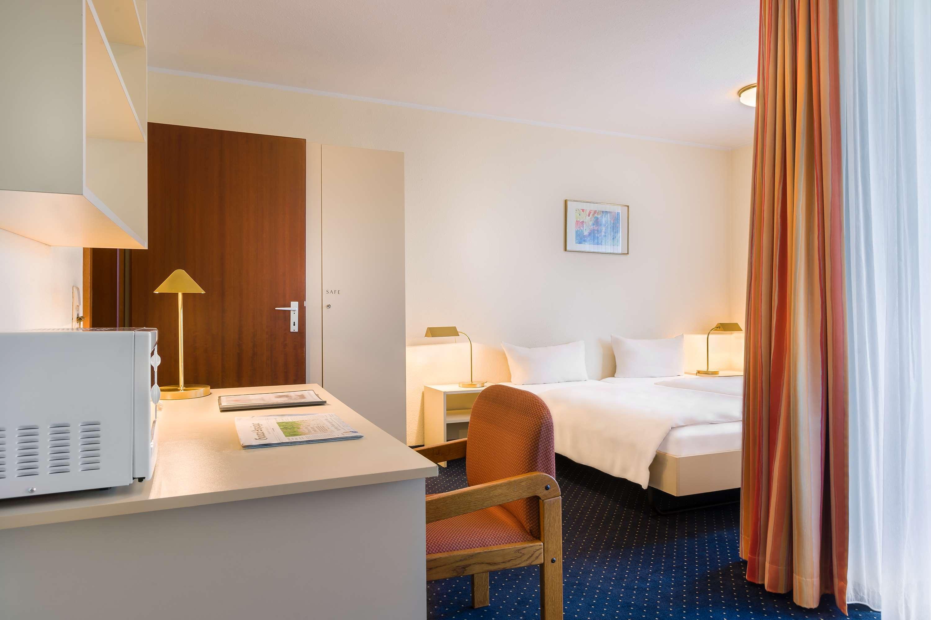 هتل acora Bonn Living the City بن