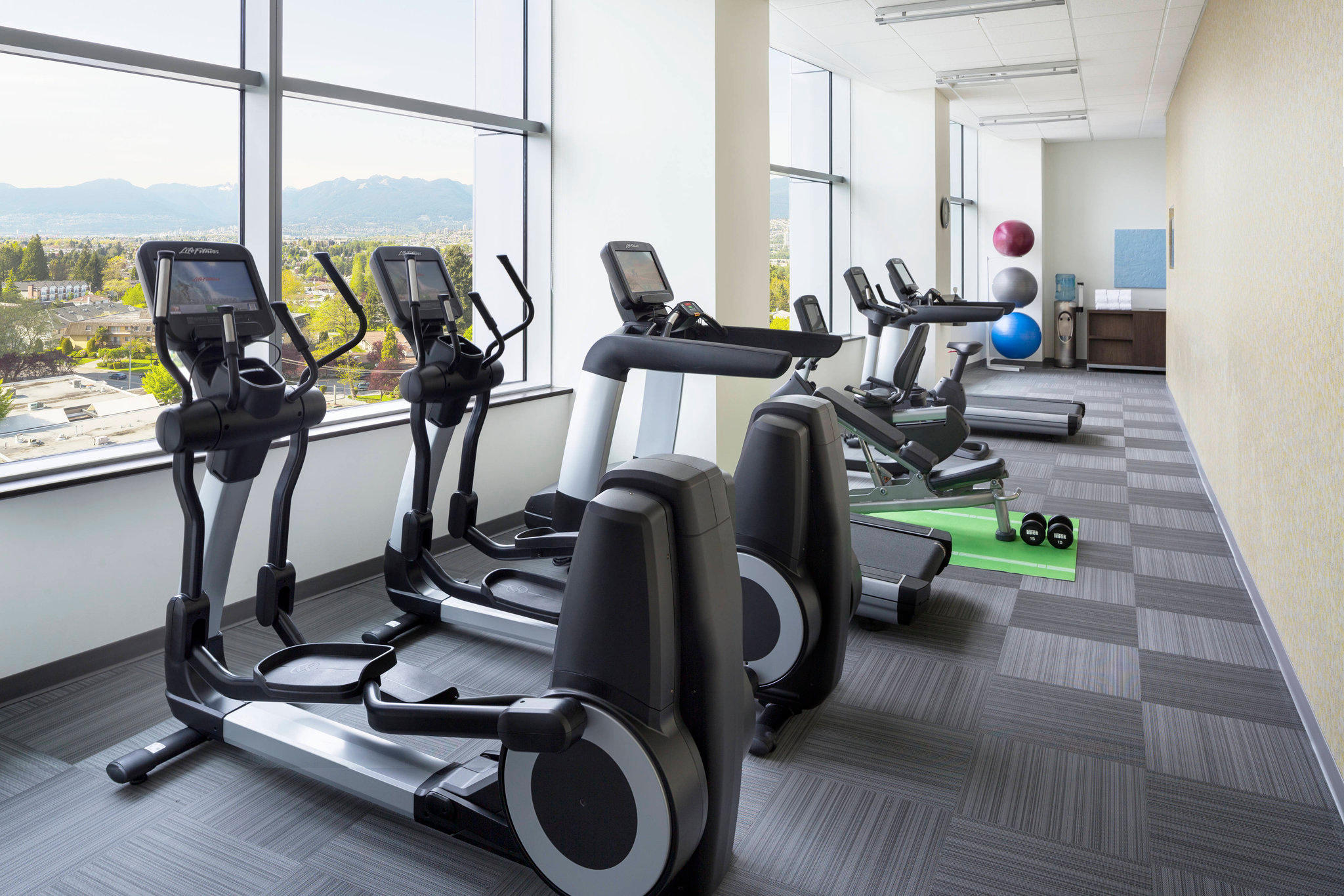 هتل Element Vancouver Metrotown Burnaby