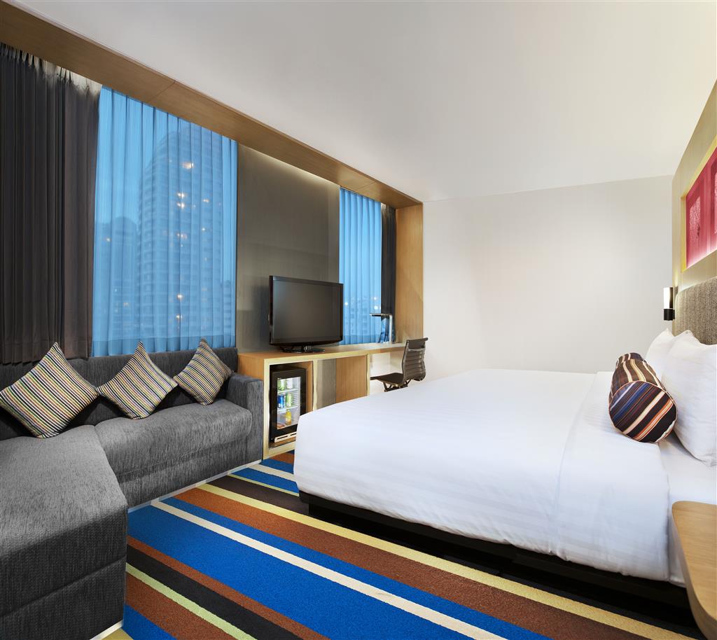 هتل Aloft Bangkok Sukhumvit 11 بانگکوک