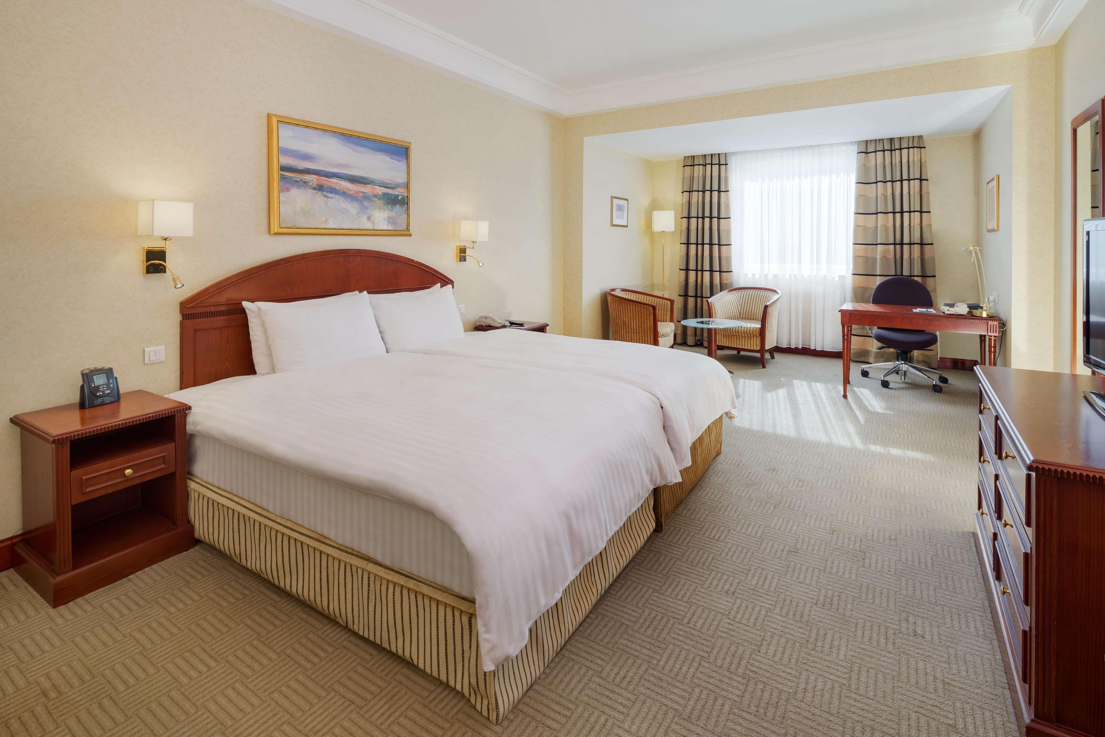 هتل Athenee Palace Hilton Bucharest Bucharest