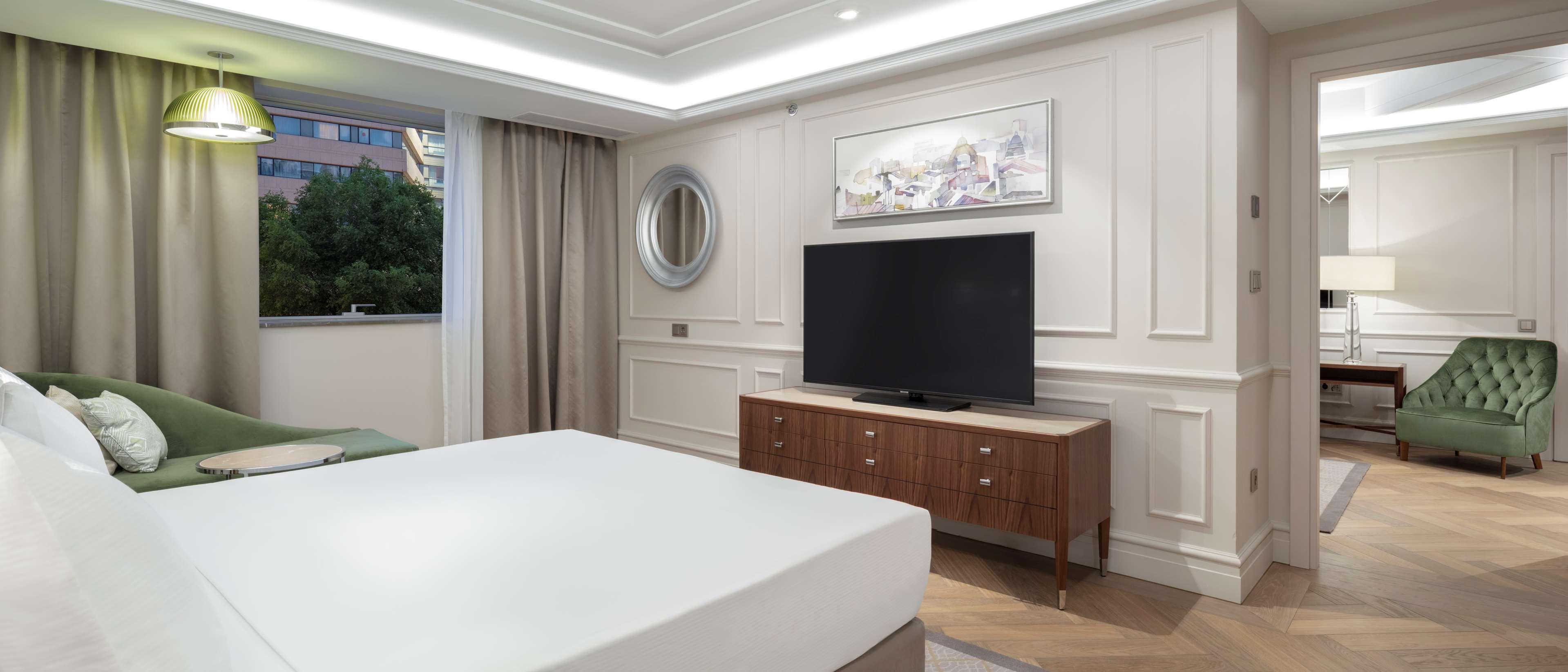 هتل Athenee Palace Hilton Bucharest Bucharest