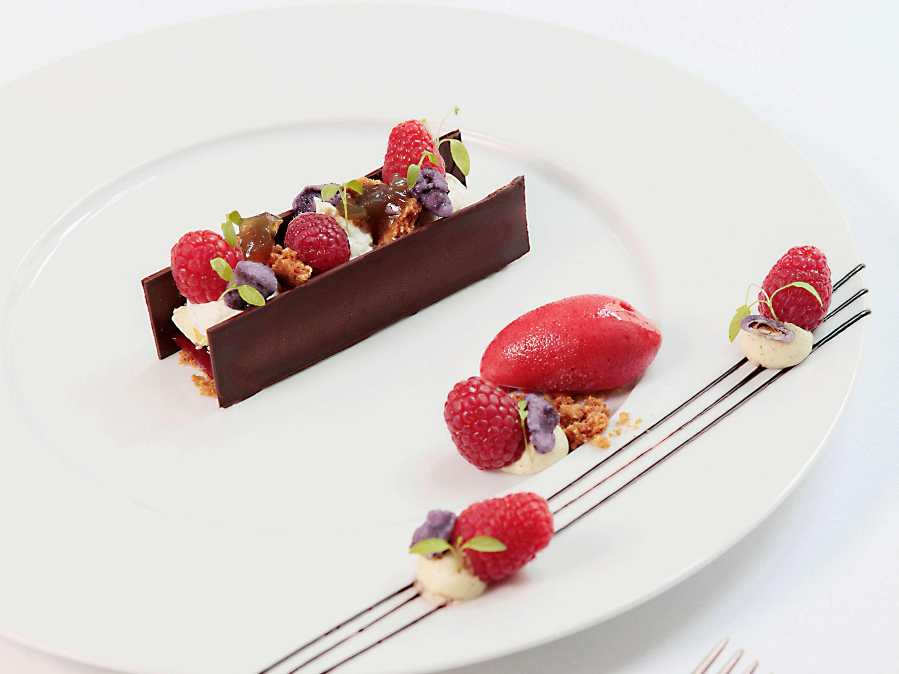 هتل La Cour des Consuls Hotel & Spa Toulouse – MGallery Toulouse