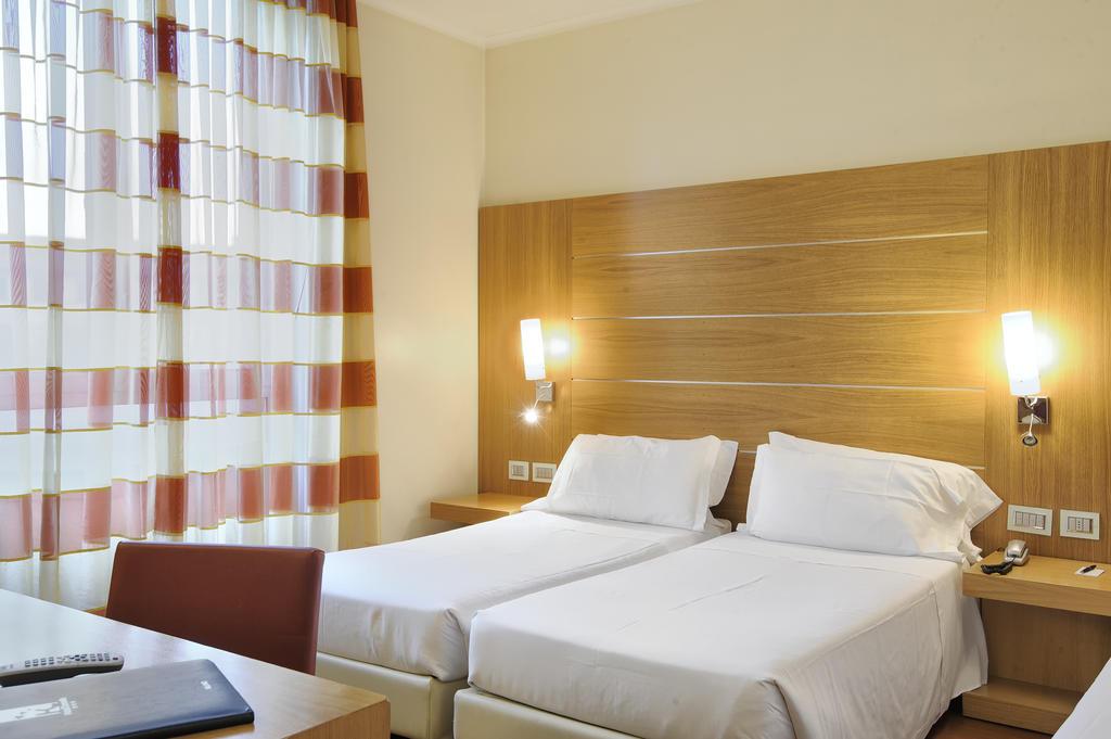 Alibaba https://cdn.alibaba.ir/ostorage/hotel/images/402138C2/43561B8F243E49717C8DB2AFC2EA444F.jpg