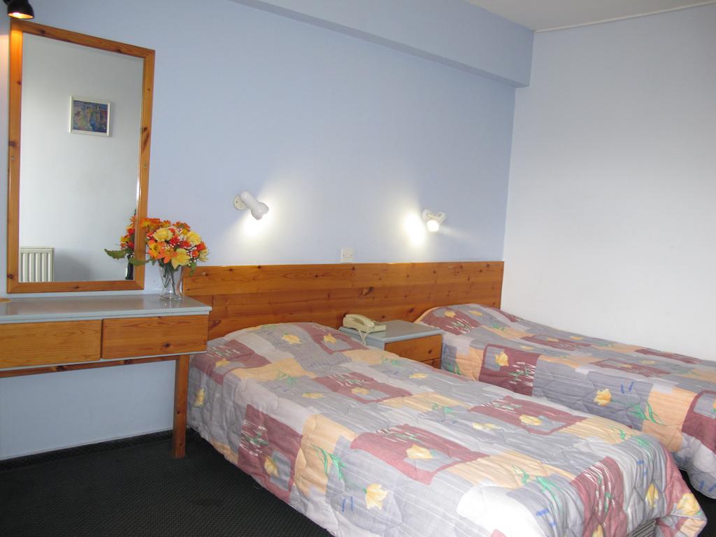 هتل San Remo لارناکا