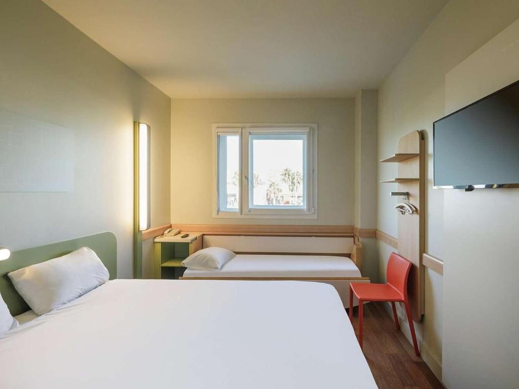 هتل ibis budget Malaga Aeropuerto Avenida Velazquez مالاگا