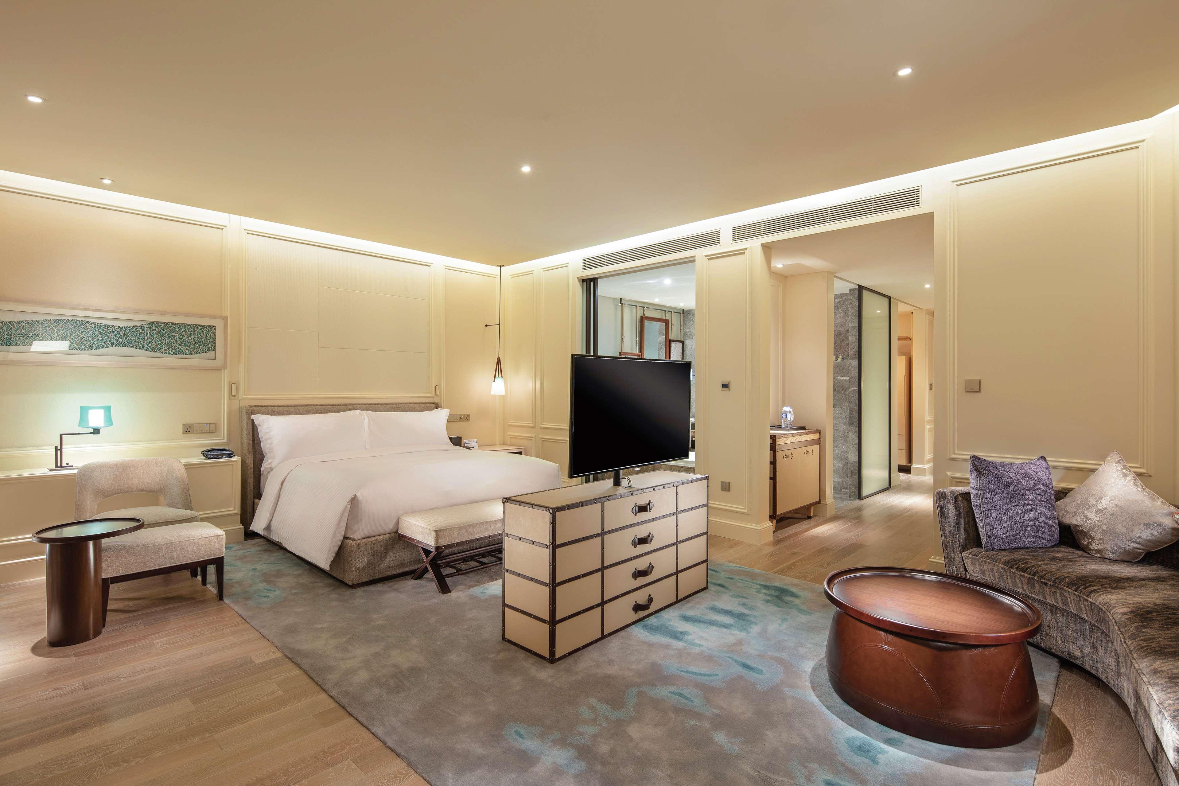 هتل Hilton Dalian Golden Pebble Beach Resort Dalian