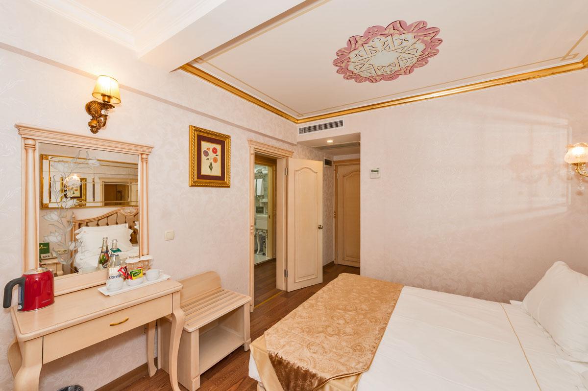 هتل Hotel Amiral Palace استانبول