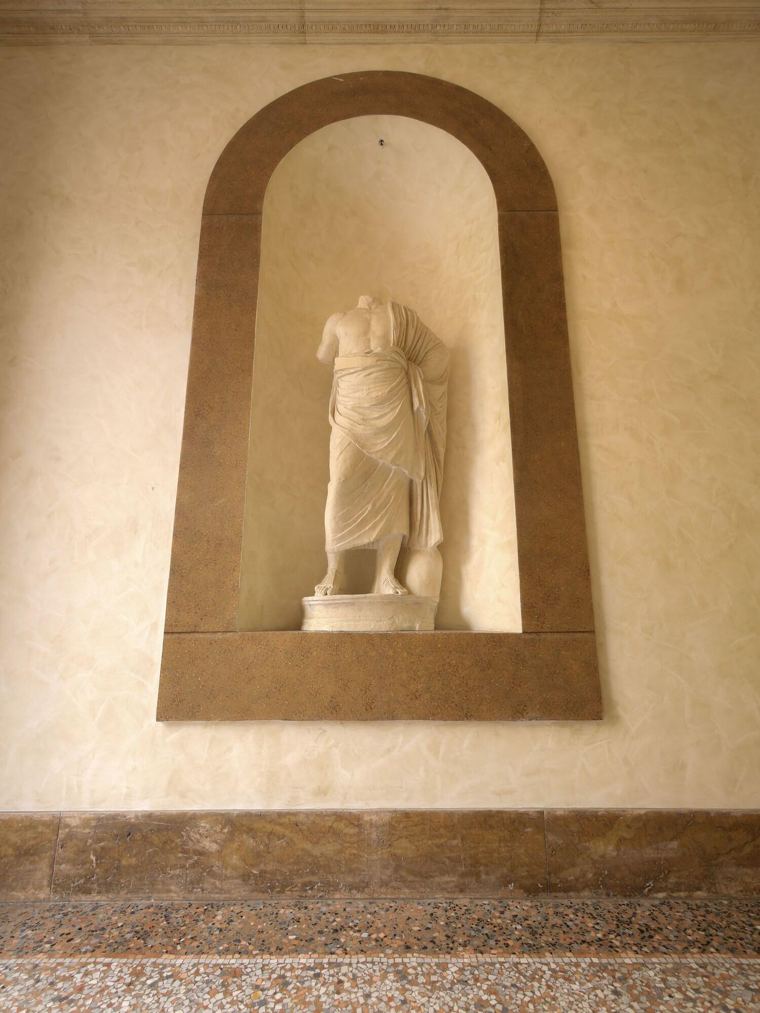 هتل Antica Dimora Delle Cinque Lune رم