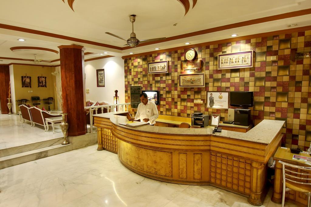 هتل Hotel Parkway Deluxe دهلی